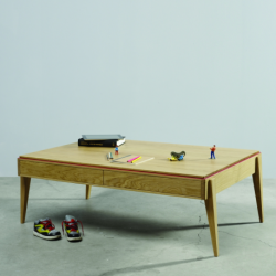 Table basse design en bois massif Chêne avec Liseré de couleur personalisable