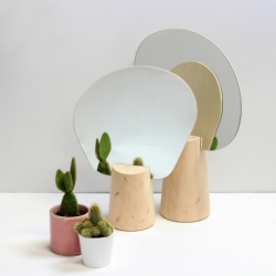 Miroir design avec support en bois Ping Pong