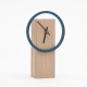 Horloge à poser design épurée en bois personnalisable CYCLOCK