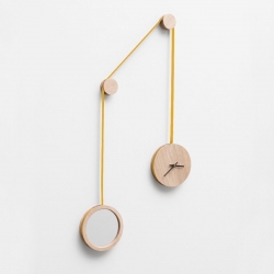 Horloge Miroir en bois au design scandinave personnalisable PENDULE